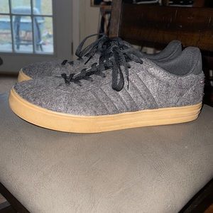 Adidas Sneakers